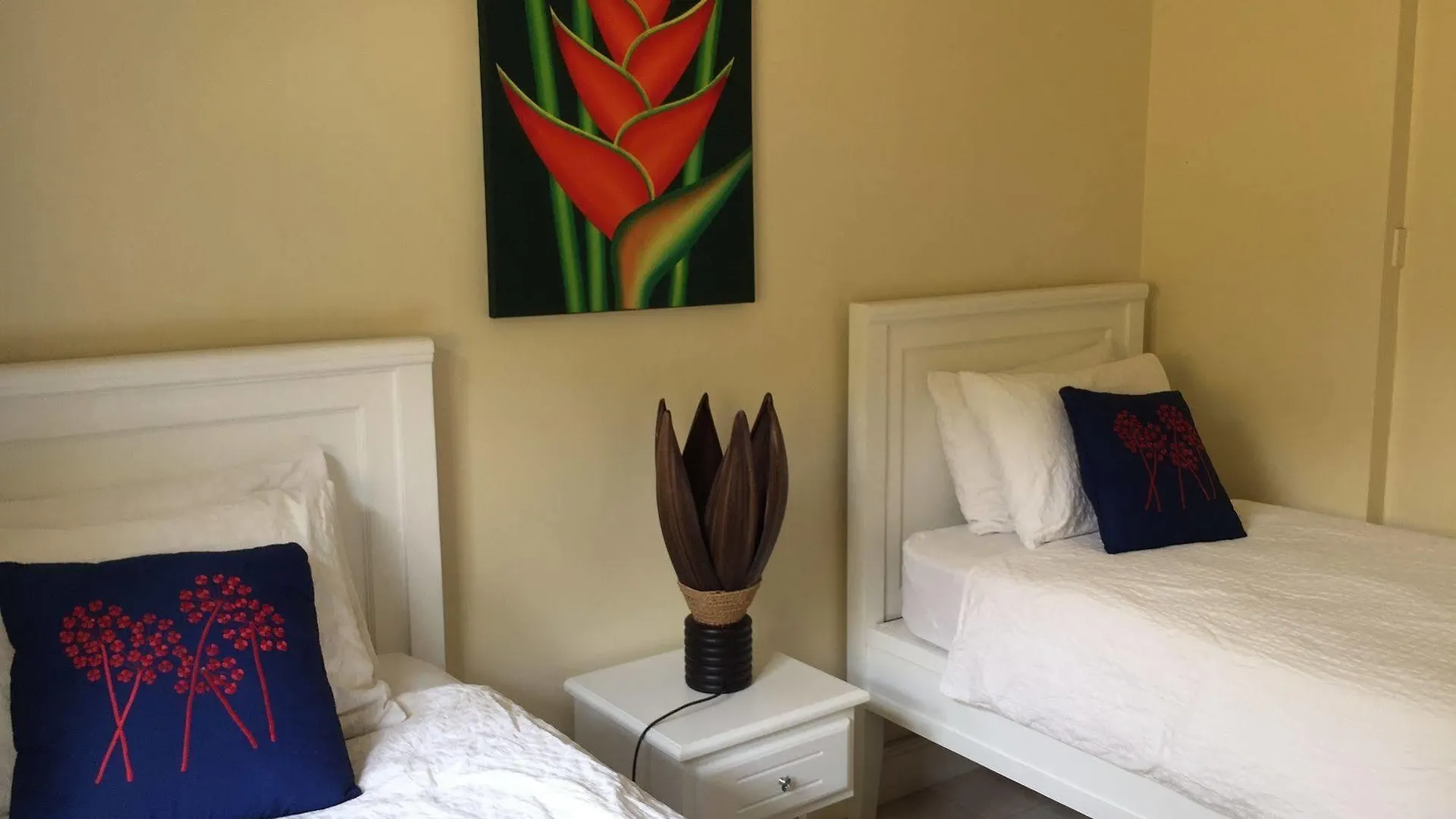 South Sea House Apartment Cap Estate